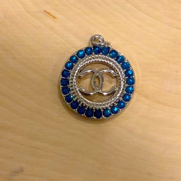 SOLD! Beautiful Chanel Zipper pull pendent - Picture 2 of 4